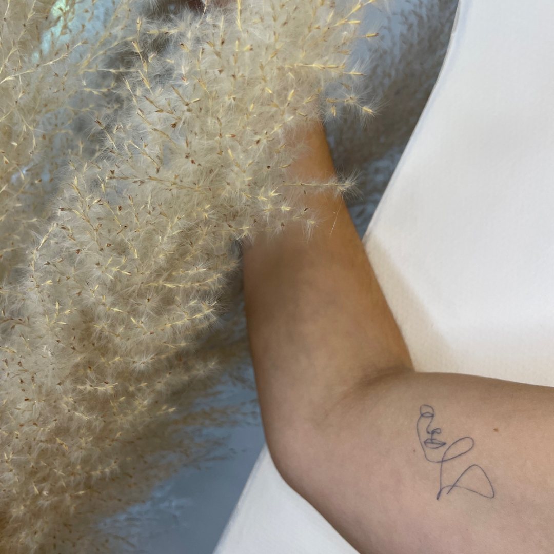 Tillfällig tatuering ansikte finlinje