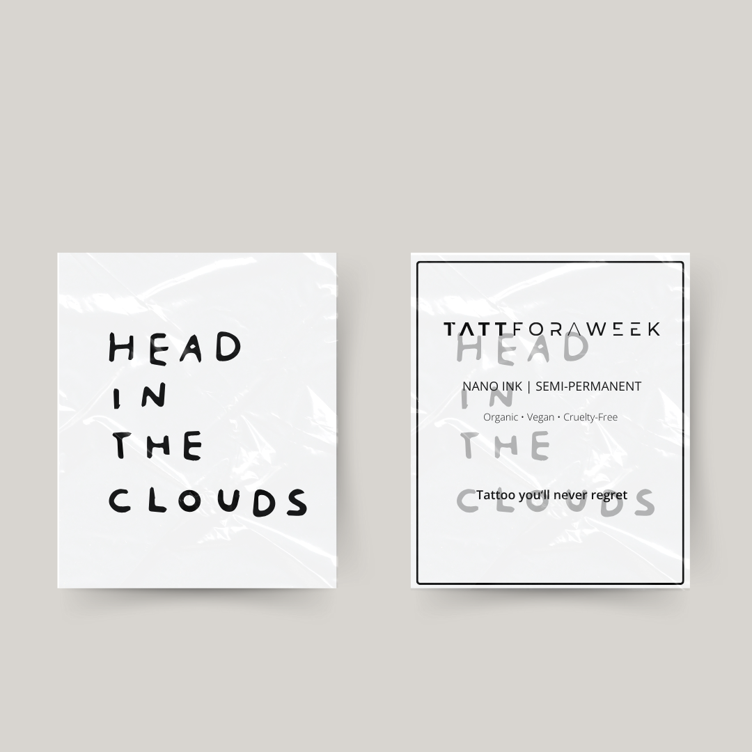 Tillfälligt tatueringshuvud i molnen