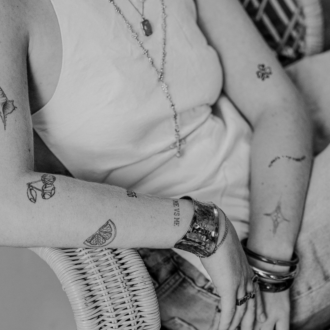 Är tillfälliga tatueringar säkra för känslig hud? 7 tips