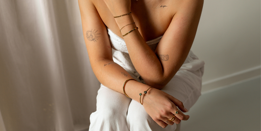 Tattoo sleutelbeen: inspiratie, betekenis en tips voor deze elegante plek