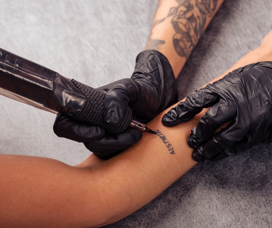 7 saker du inte bör göra när du tatuerar dig