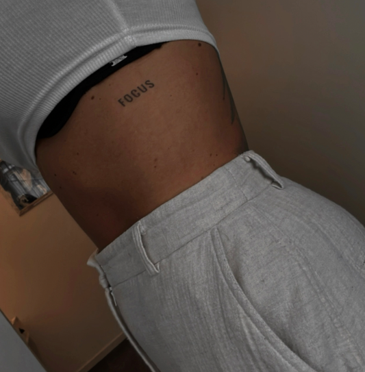 Tillfälligt tatueringsfokus