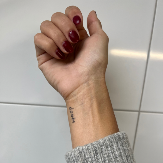 Tillfällig tatuering tvivel