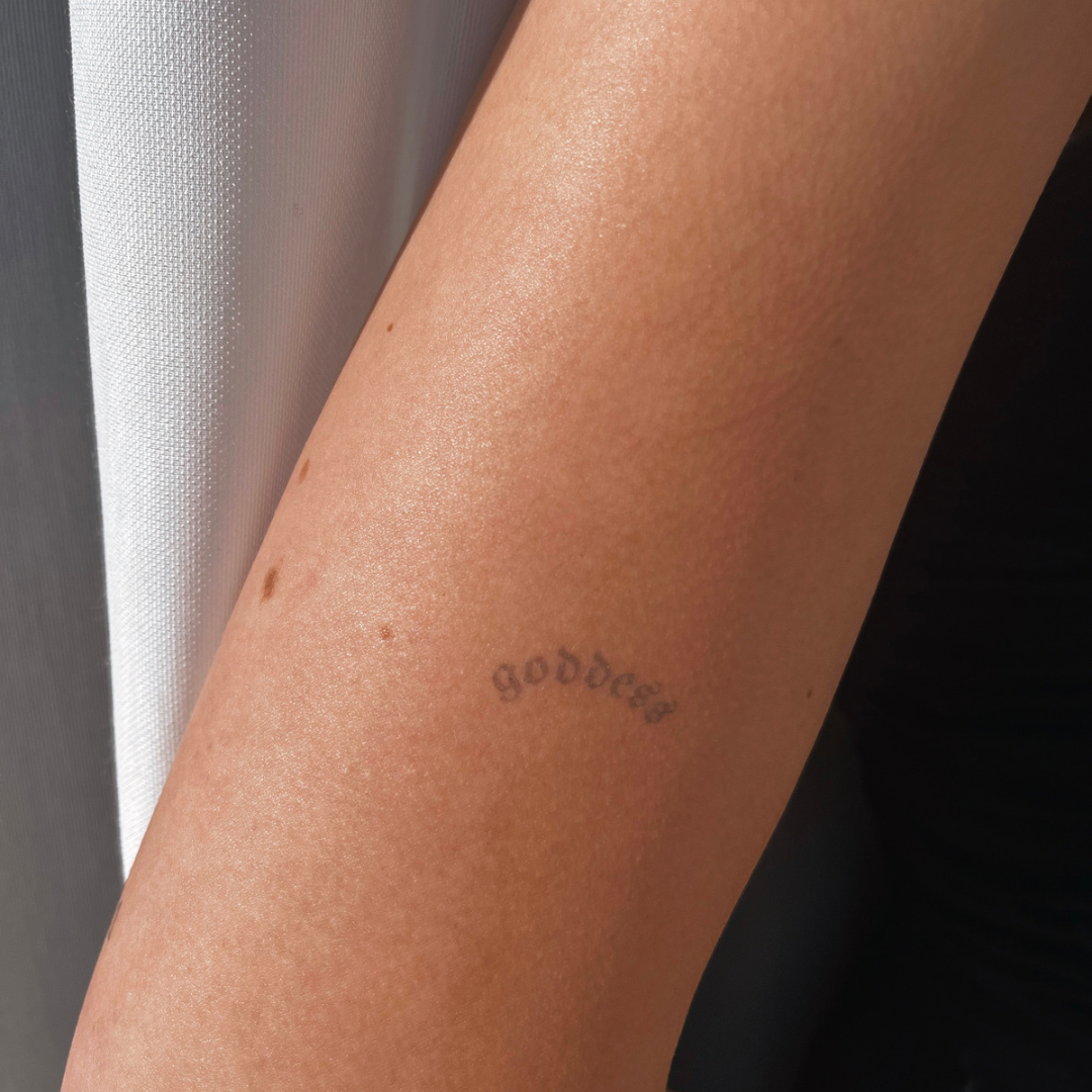 Tillfällig tatueringsgudinna