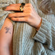 Tillfällig tatuering fjäril och växt